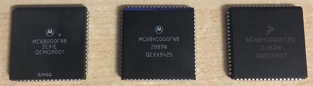  From left to right : MC68000FN8 - The original 68000 CPU of the STe, MC68HC000FN8 - no DMA / write problem anymore, but graphics error MC68HC000 EI20, The MC68HC000EI20 which solved all my problems. 
