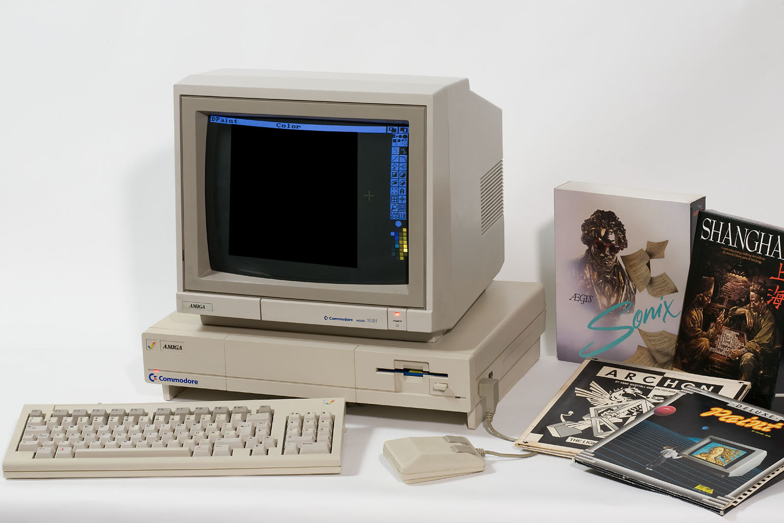 An incredible machine, the Amiga 1000, but it was too expensive for a 16 year old to afford.